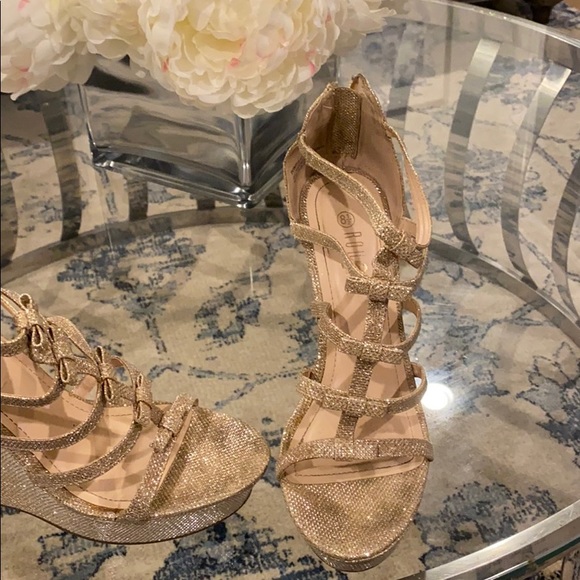 Rouge Gold wedges - Picture 3 of 5